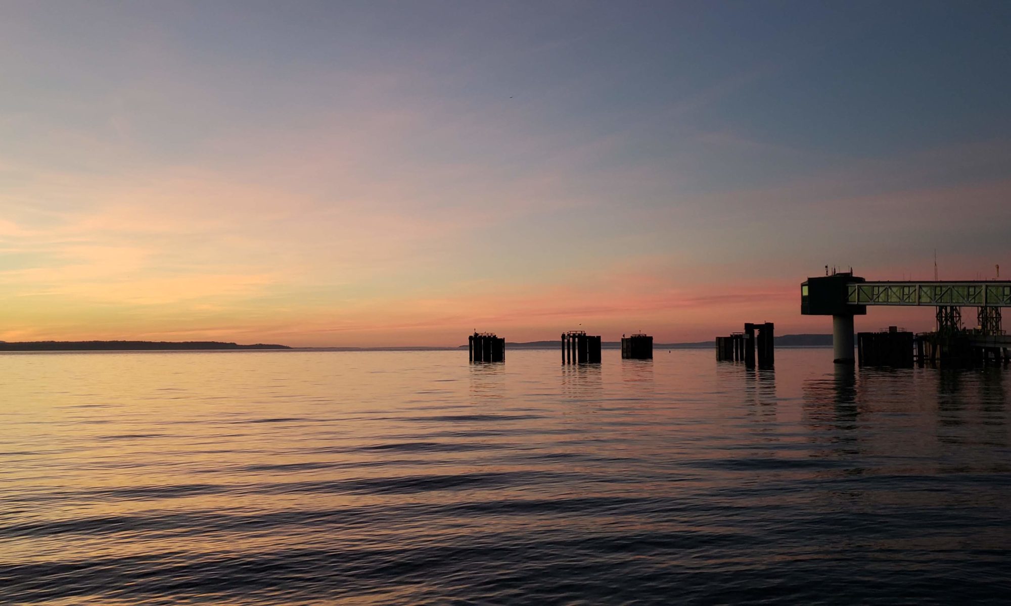 edmonds ferry pier sunset